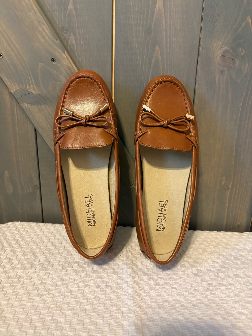 MICHAEL Michael Kors  Sutton Chestnut Leather Bow Moccasin Loafers Size 6